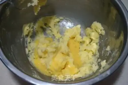 Make Caramel chip frosting cookies step 3