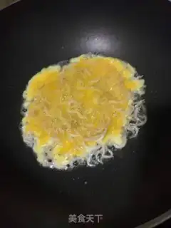 Make Silverfish fried eggs step 2