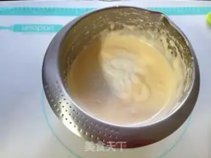 Make Yellow chocolate pie step 5