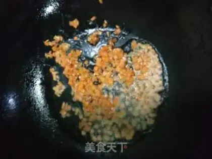 Make Pyramid carrots, sausage and rice step 2