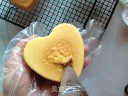 Make Yellow chocolate pie step 16