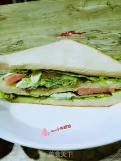 Make Spinach omelet sandwich step 5