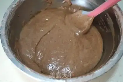 Make Christmas cocoa cream cake step 8
