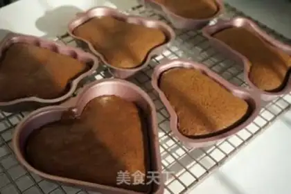 Make Christmas cocoa cream cake step 12