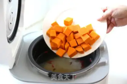Make Pumpkin porridge step 1