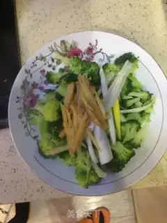 Make Oiled with broccoli step 1