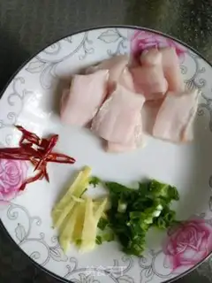 Make Garlic and pig blood step 0