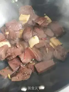 Make Garlic and pig blood step 4