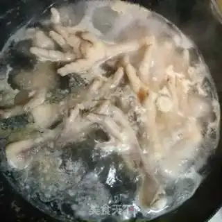 Make Lemon pepper claws step 1