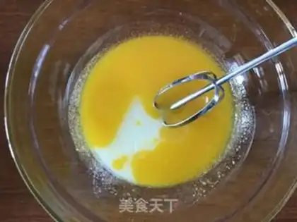 Make Strawberry roll step 3