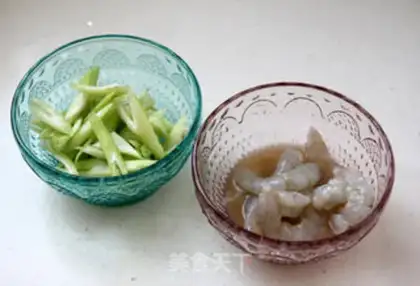 Make Shrimp congee step 1