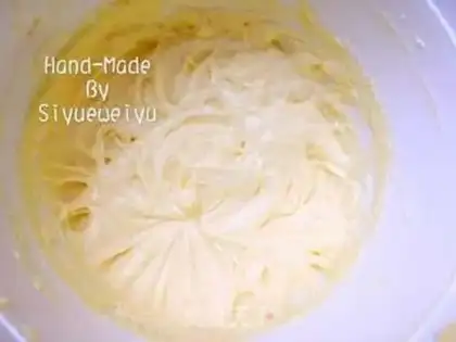Make Christmas frosting cookies step 4