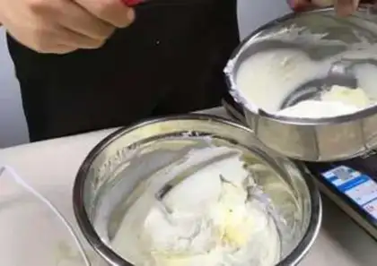 Make Berry cheesecake step 5