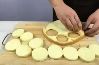 Make Berry cheesecake step 6
