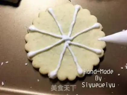 Make Christmas frosting cookies step 14
