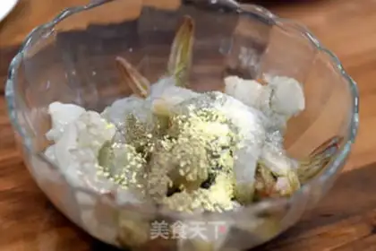 Make Pixie-tail shrimp ball step 4