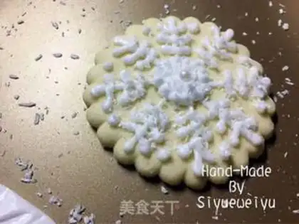Make Christmas frosting cookies step 16
