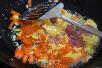 Make Frozen mushrooms and salami rice step 2