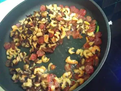 Make Frozen mushrooms and salami rice step 3