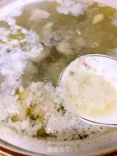 Make Chicken soup with white fruit step 2
