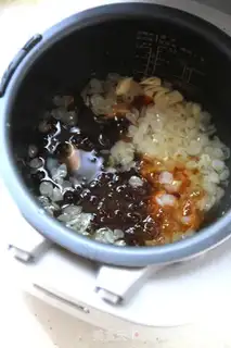 Make Peach soap and lilies step 1