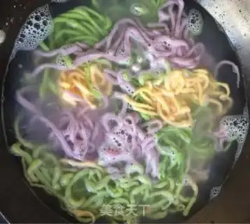 Make Five-coloured vegetable noodles step 3