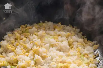 Make Egg fried rice step 3