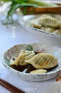 Make Big cabbage pork dumplings step 7