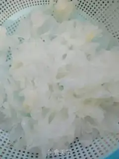 Make Silver ear soup step 0