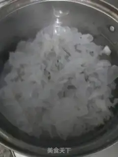 Make Silver ear soup step 1