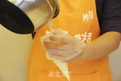 Make Pelican crackers step 3