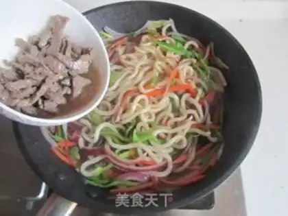 Make Black pepper beef fried oatmeal step 10