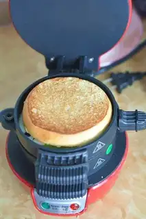 Make Eggburger step 6