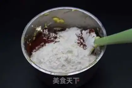 Make Chocolate cookie house step 4