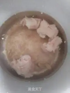 Make Fire Dragon peanut pig hoof soup step 0