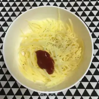 Make Potato bacon pizza step 1