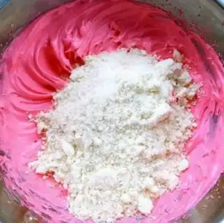 Make Pink Macalon step 4