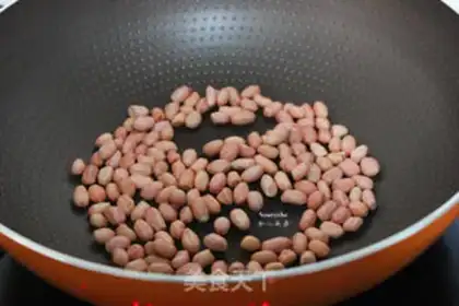 Make Old vinegar peanuts step 1
