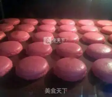 Make Pink Macalon step 7