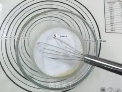 Make Zebra line cake roll step 3