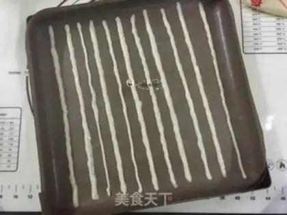Make Zebra line cake roll step 10
