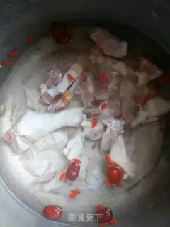 Make Cherokee chicken soup step 2