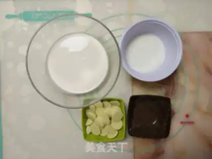 Make Double chocolate mousse cake step 20