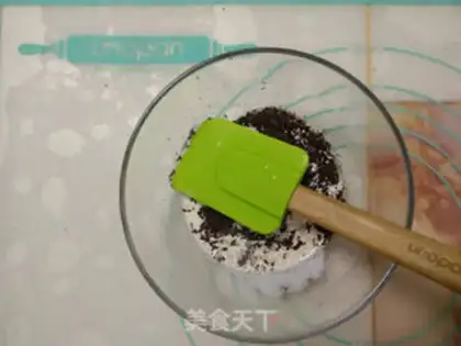 Make Double chocolate mousse cake step 28