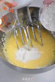 Make SpongeBob cake step 1