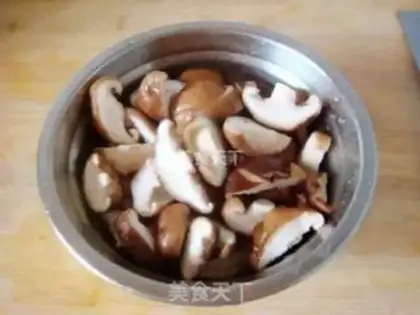 Make Mushroom greens step 0