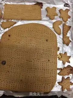 Make Gingerbread house step 12