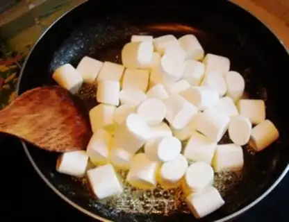 Make Creative Cow Rolling Sugar step 4
