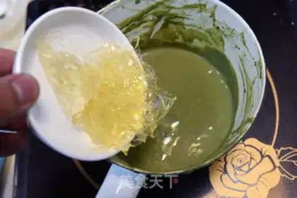 Make A tea and cream cake step 3