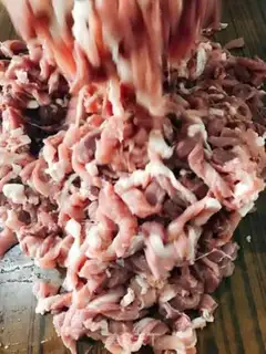 Make Chongqing wide sausage step 2